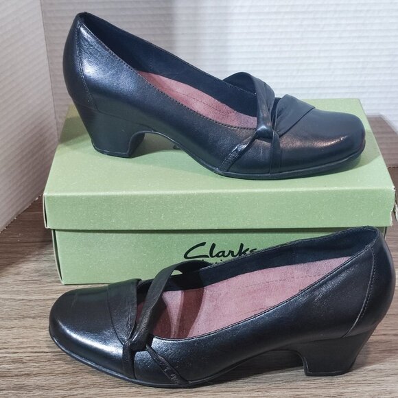 Clarks Everyday Sugar Plum Leather Pumps 9 Black Block Heel Slip On Dress Shoes - Picture 1 of 16